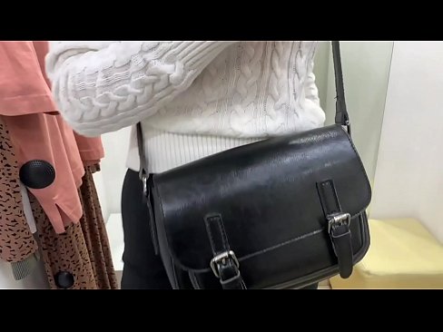 ❤️ Јавна мастурбација младе кучке ФералБерри са дилдом у соби за мерење ☑ Порно фб код нас sr.cbddeluxe.top
